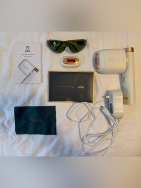 BoSidin Home IPL Hair Removal Device in White & Gold